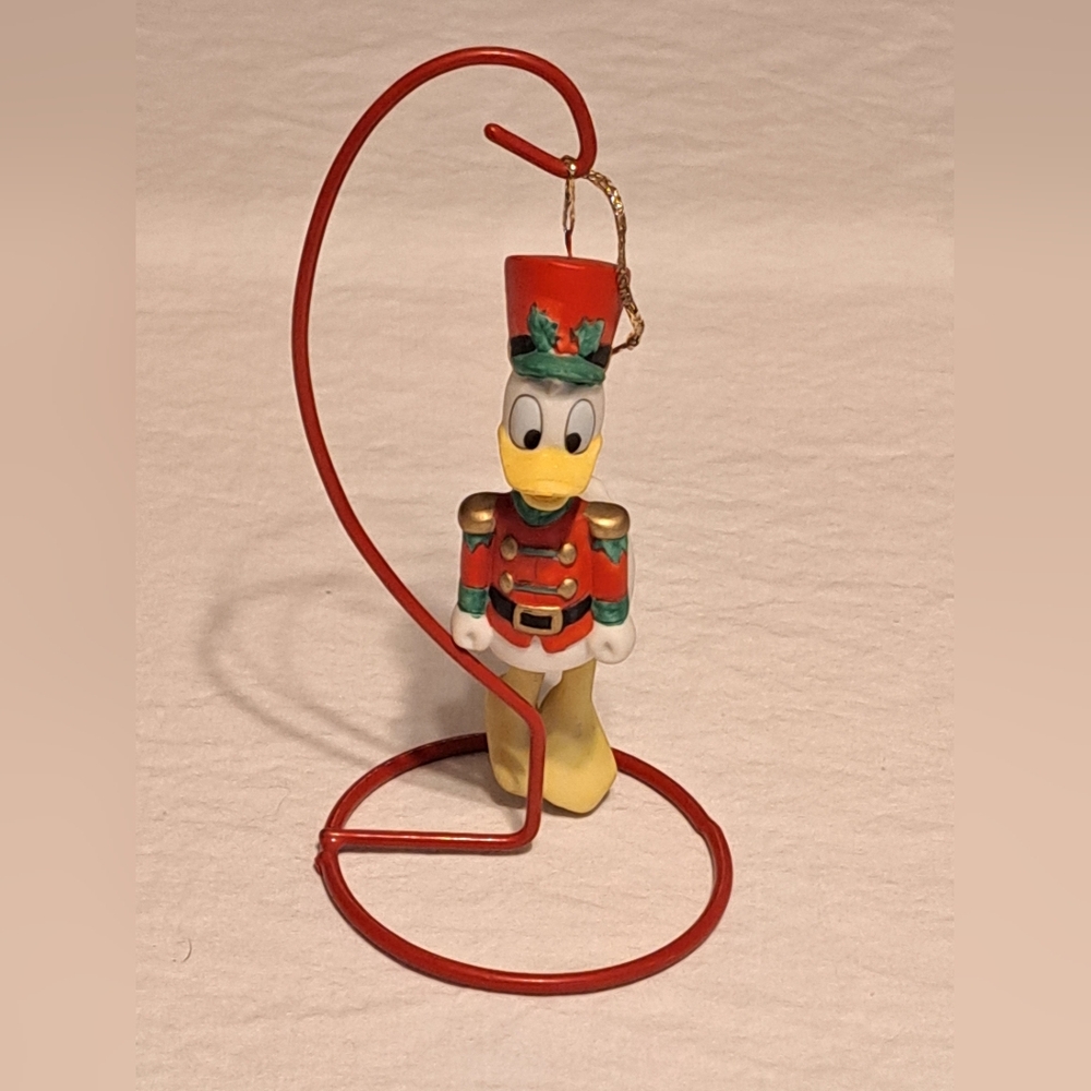 Donald Duck Ornament With Hanger Bundle